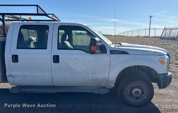 image for item EV2684 2013 Ford F250 Crew Cab utility bed pickup truck