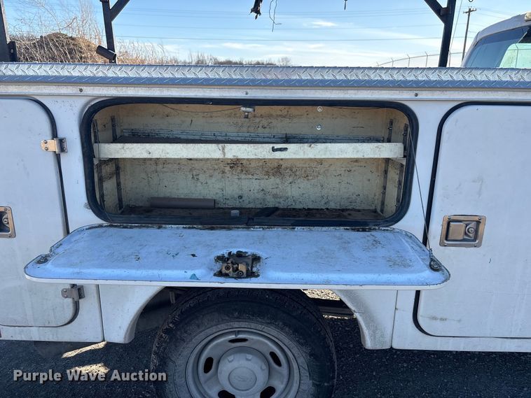 image for item EV2684 2013 Ford F250 Crew Cab utility bed pickup truck