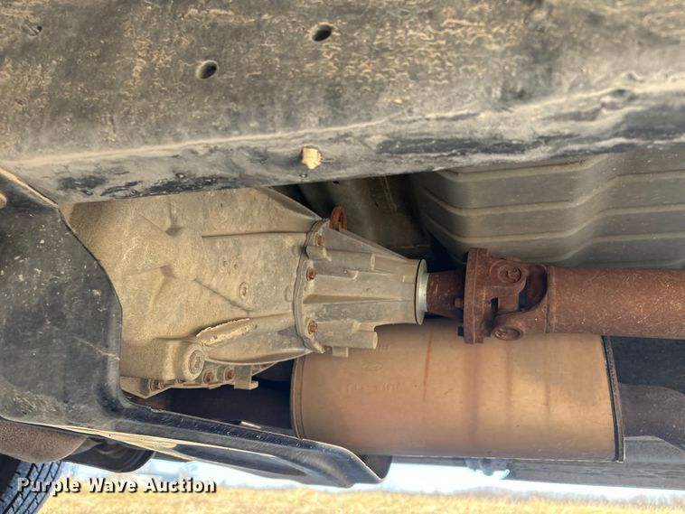 image for item EV2684 2013 Ford F250 Crew Cab utility bed pickup truck