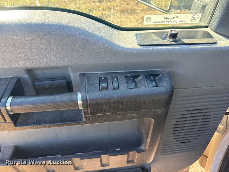 image for item EV2684 2013 Ford F250 Crew Cab utility bed pickup truck