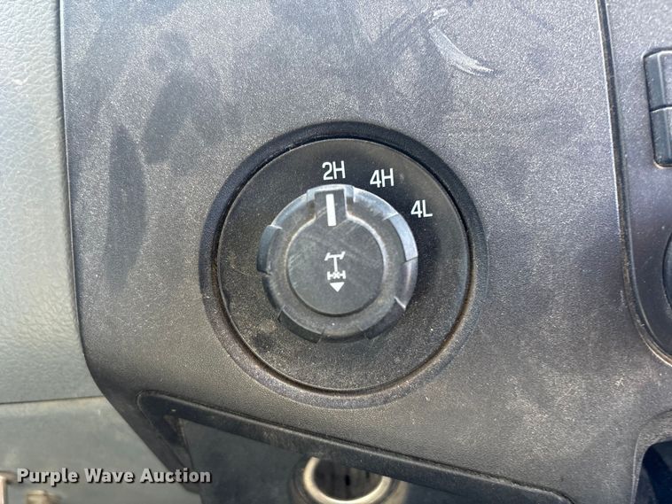 image for item EV2684 2013 Ford F250 Crew Cab utility bed pickup truck