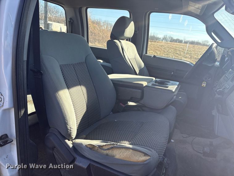 image for item EV2684 2013 Ford F250 Crew Cab utility bed pickup truck