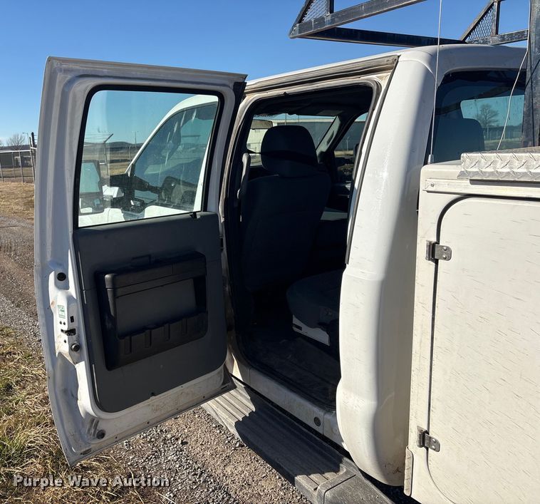 image for item EV2684 2013 Ford F250 Crew Cab utility bed pickup truck