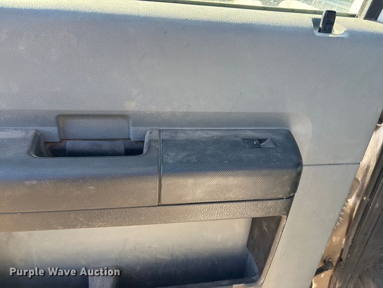 image for item EV2684 2013 Ford F250 Crew Cab utility bed pickup truck