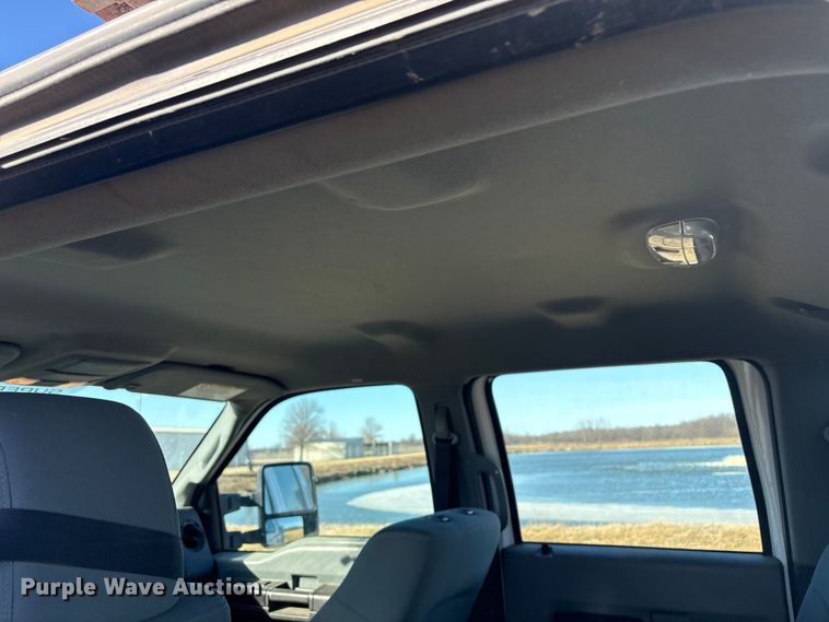 image for item EV2684 2013 Ford F250 Crew Cab utility bed pickup truck