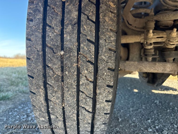 image for item EV2684 2013 Ford F250 Crew Cab utility bed pickup truck