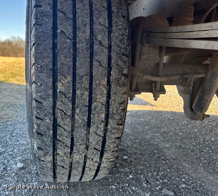 image for item EV2684 2013 Ford F250 Crew Cab utility bed pickup truck