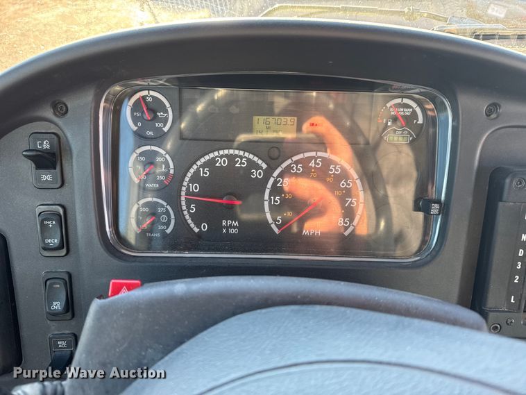 image for item FB0724 2013 Freightliner B2 school bus