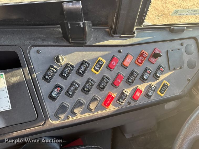 image for item FB0724 2013 Freightliner B2 school bus