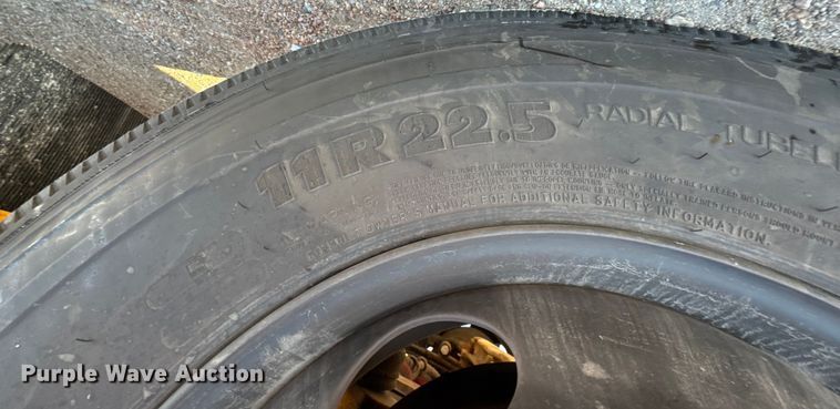 image for item FB0724 2013 Freightliner B2 school bus