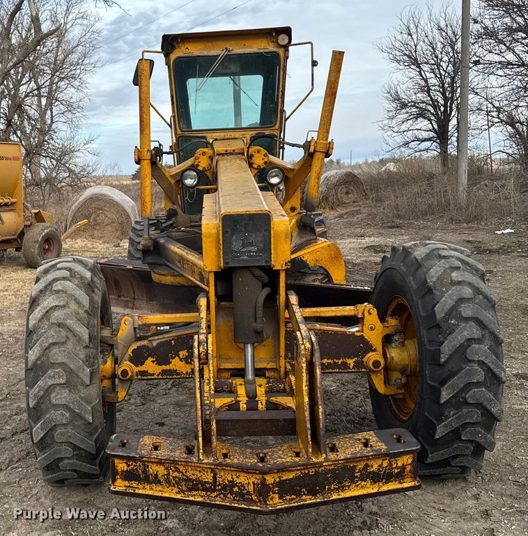 image for item FB0800 John Deere 670-A motor grader