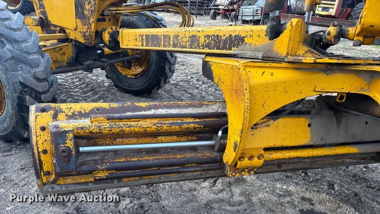 image for item FB0800 John Deere 670-A motor grader