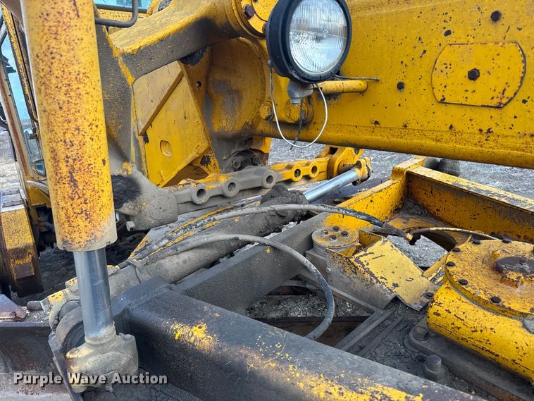 image for item FB0800 John Deere 670-A motor grader