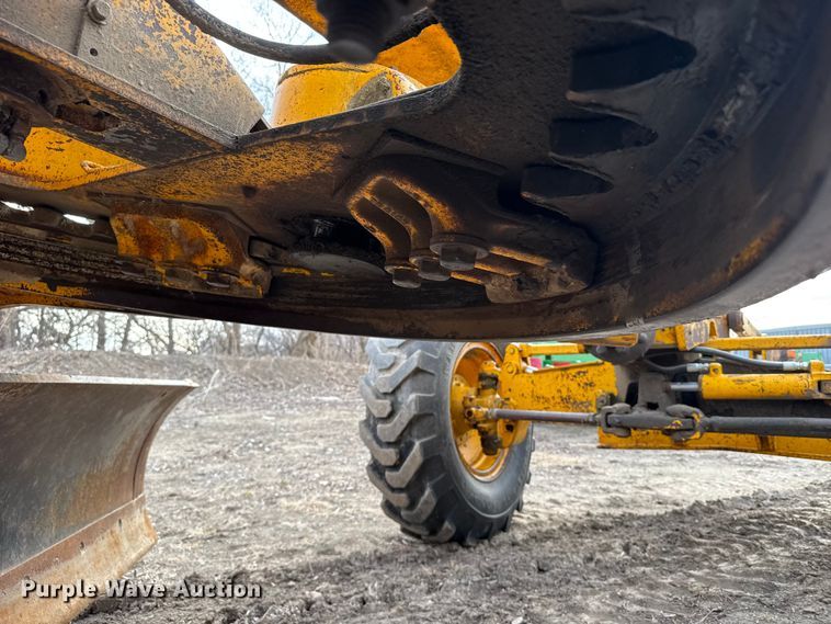 image for item FB0800 John Deere 670-A motor grader