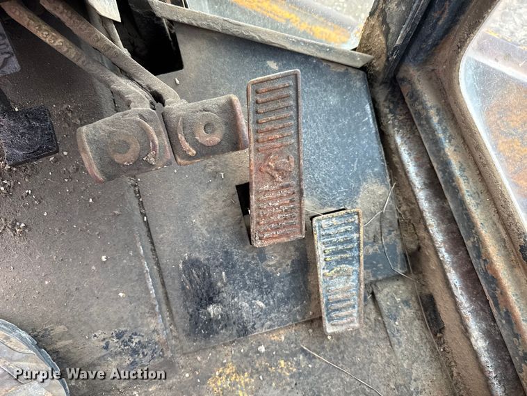 image for item FB0800 John Deere 670-A motor grader