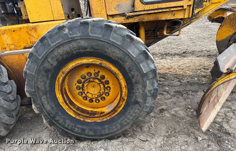 image for item FB0800 John Deere 670-A motor grader