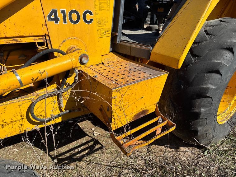 image for item FB3019 John Deere 410C backhoe