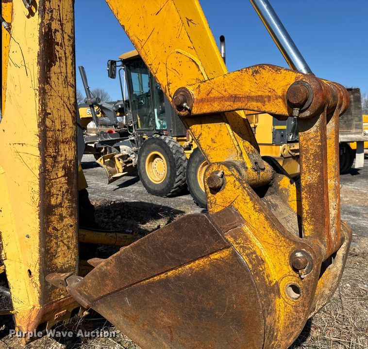 image for item FB3019 John Deere 410C backhoe