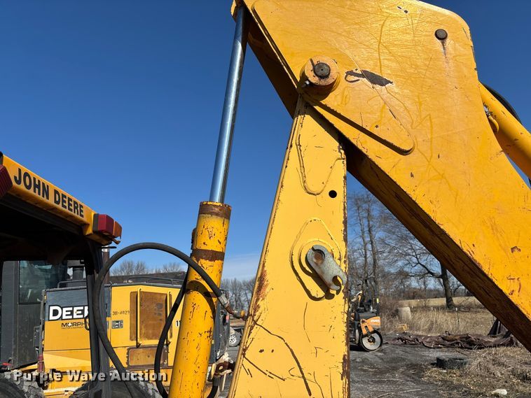 image for item FB3019 John Deere 410C backhoe