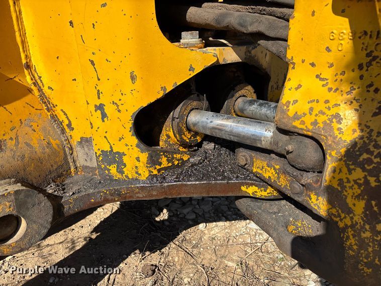 image for item FB3019 John Deere 410C backhoe