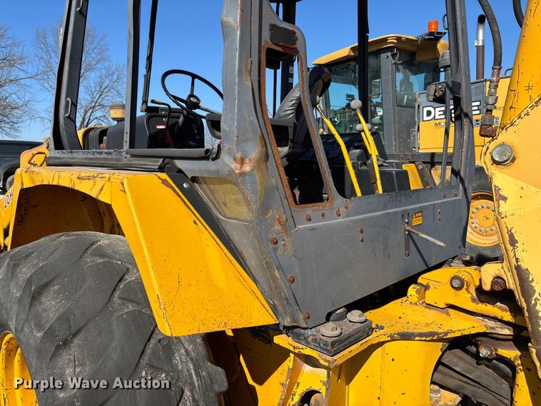 image for item FB3019 John Deere 410C backhoe