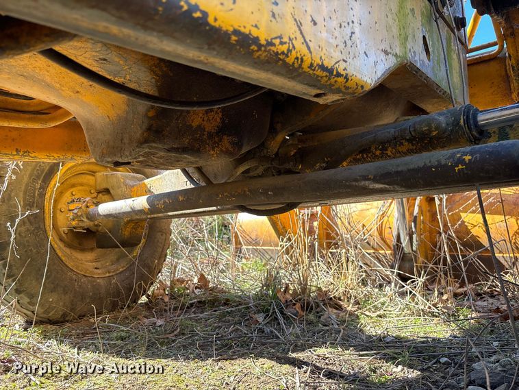 image for item FB3019 John Deere 410C backhoe