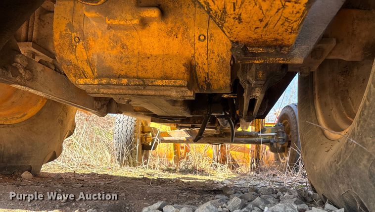 image for item FB3019 John Deere 410C backhoe