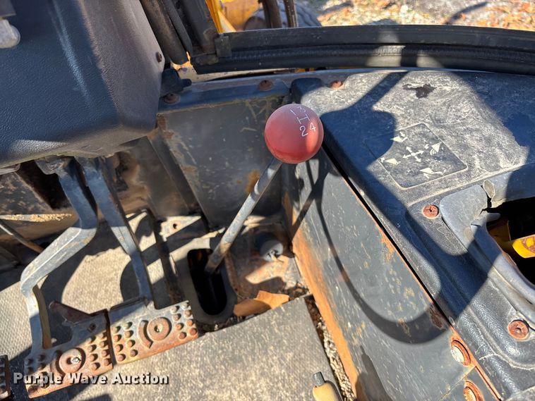 image for item FB3019 John Deere 410C backhoe