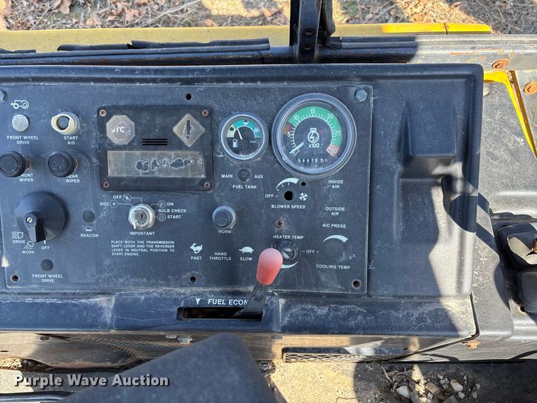 image for item FB3019 John Deere 410C backhoe