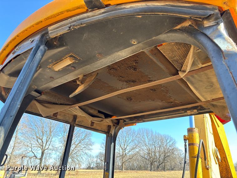 image for item FB3019 John Deere 410C backhoe