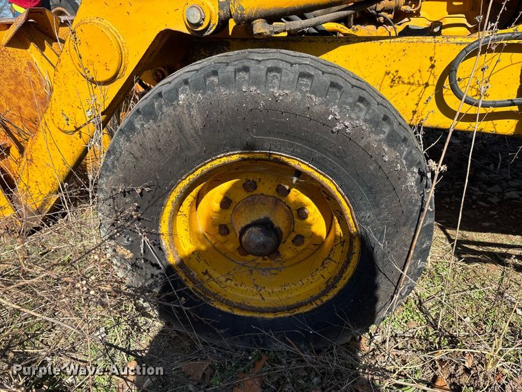 image for item FB3019 John Deere 410C backhoe