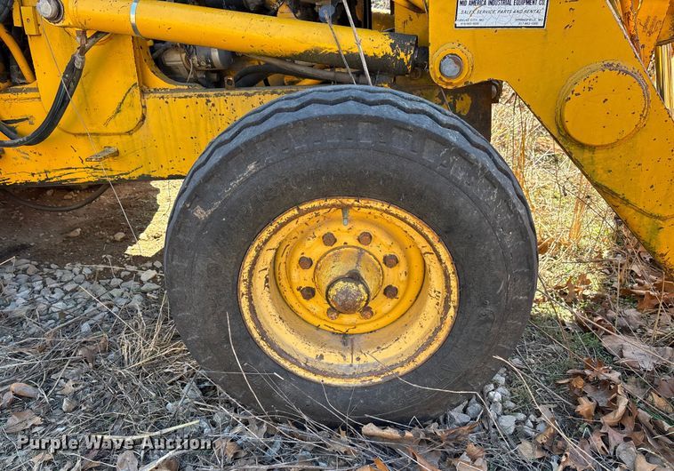 image for item FB3019 John Deere 410C backhoe