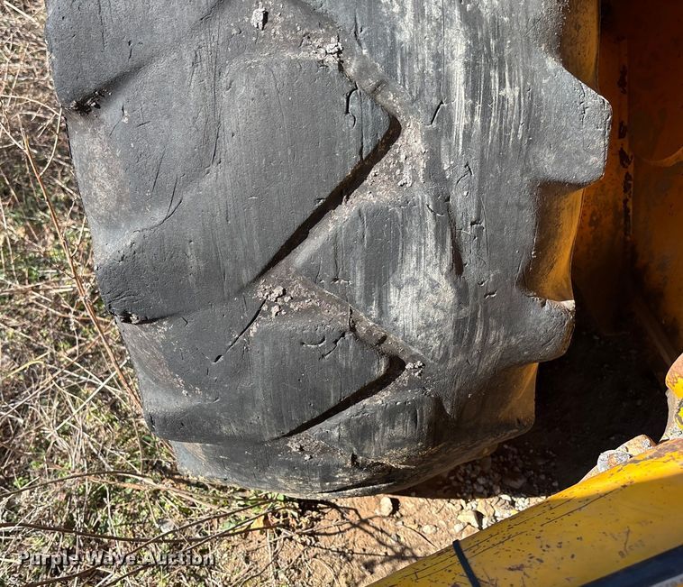 image for item FB3019 John Deere 410C backhoe