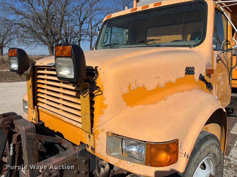 image for item FB3020 2001 International 4900 dump truck