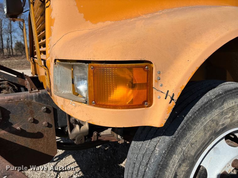 image for item FB3020 2001 International 4900 dump truck