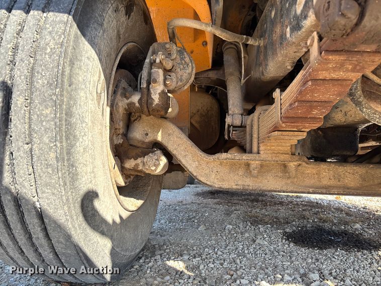 image for item FB3020 2001 International 4900 dump truck