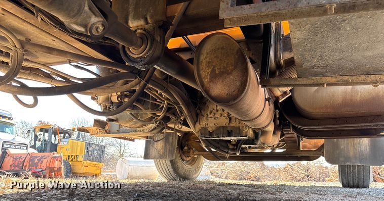 image for item FB3020 2001 International 4900 dump truck