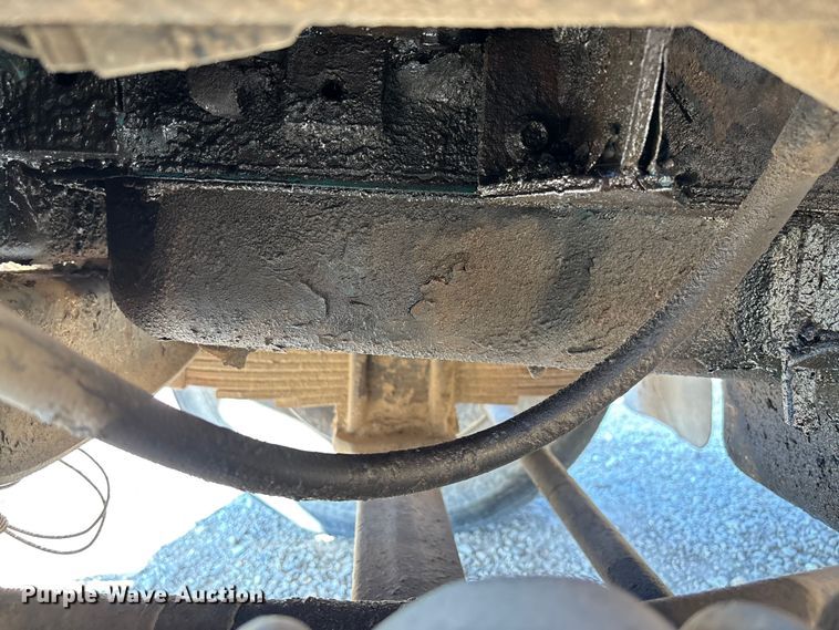 image for item FB3020 2001 International 4900 dump truck