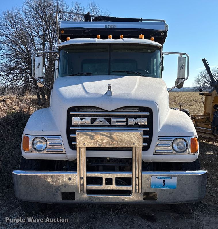 image for item FB3023 2004 Mack CV713 dump truck