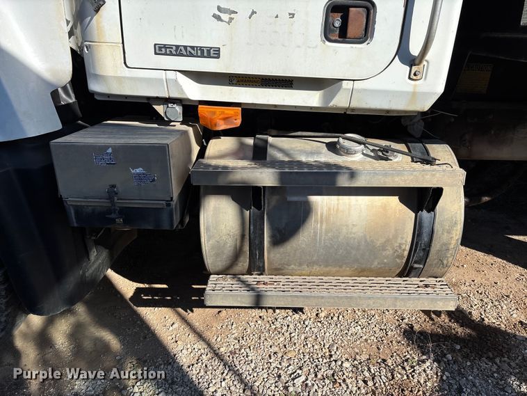 image for item FB3023 2004 Mack CV713 dump truck