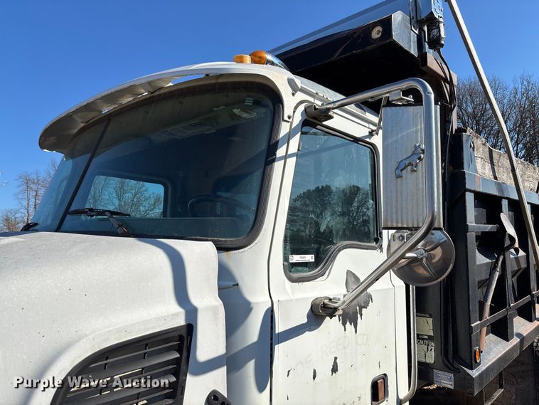 image for item FB3023 2004 Mack CV713 dump truck