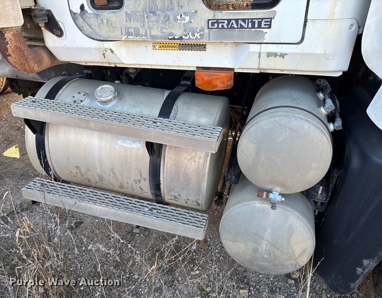 image for item FB3023 2004 Mack CV713 dump truck