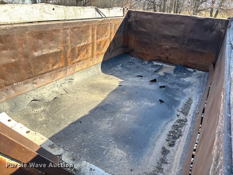 image for item FB3023 2004 Mack CV713 dump truck