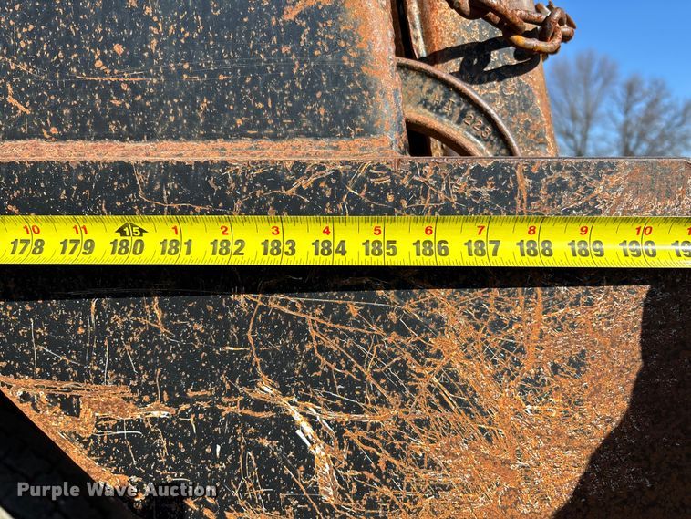 image for item FB3023 2004 Mack CV713 dump truck