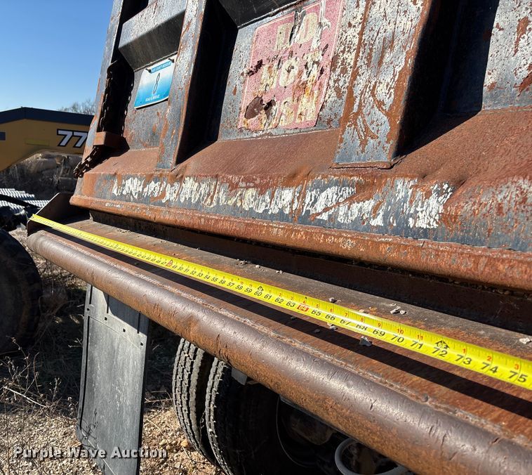 image for item FB3023 2004 Mack CV713 dump truck