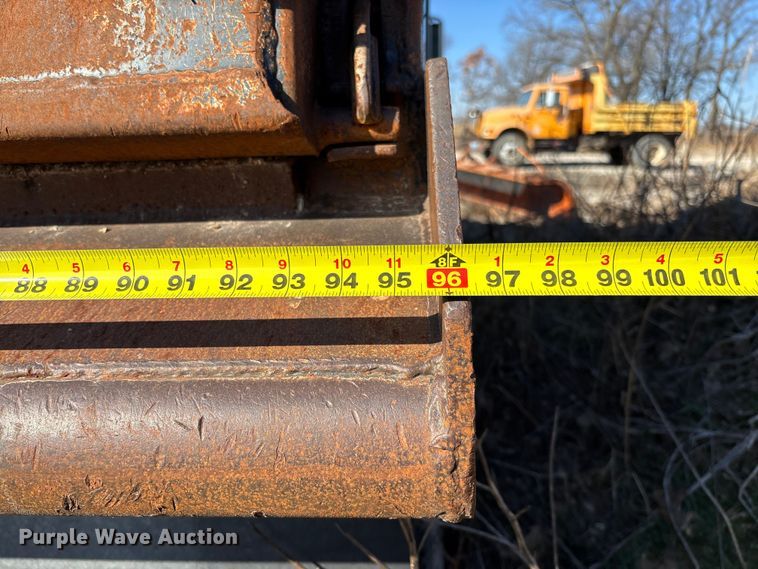 image for item FB3023 2004 Mack CV713 dump truck