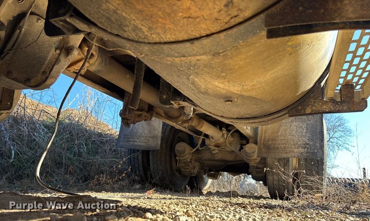 image for item FB3023 2004 Mack CV713 dump truck