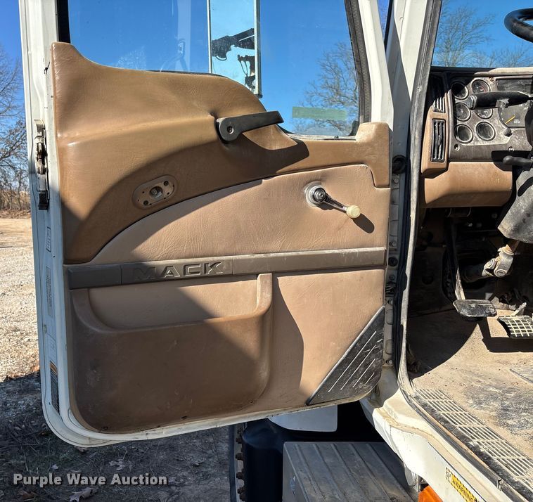 image for item FB3023 2004 Mack CV713 dump truck