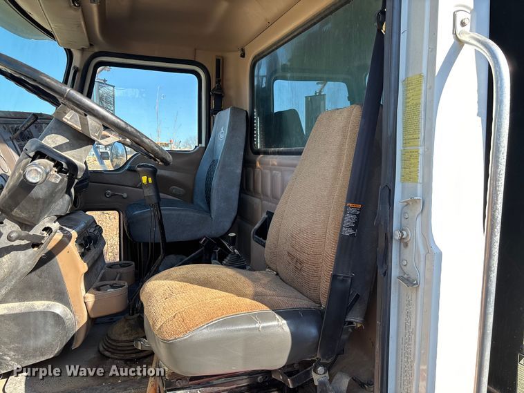 image for item FB3023 2004 Mack CV713 dump truck