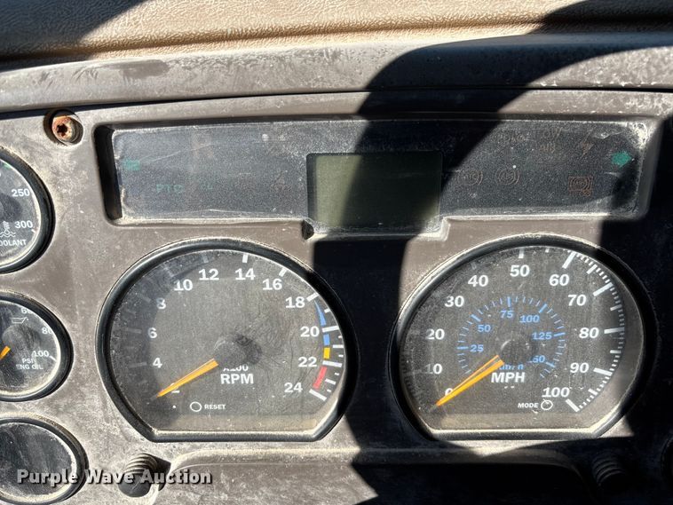 image for item FB3023 2004 Mack CV713 dump truck